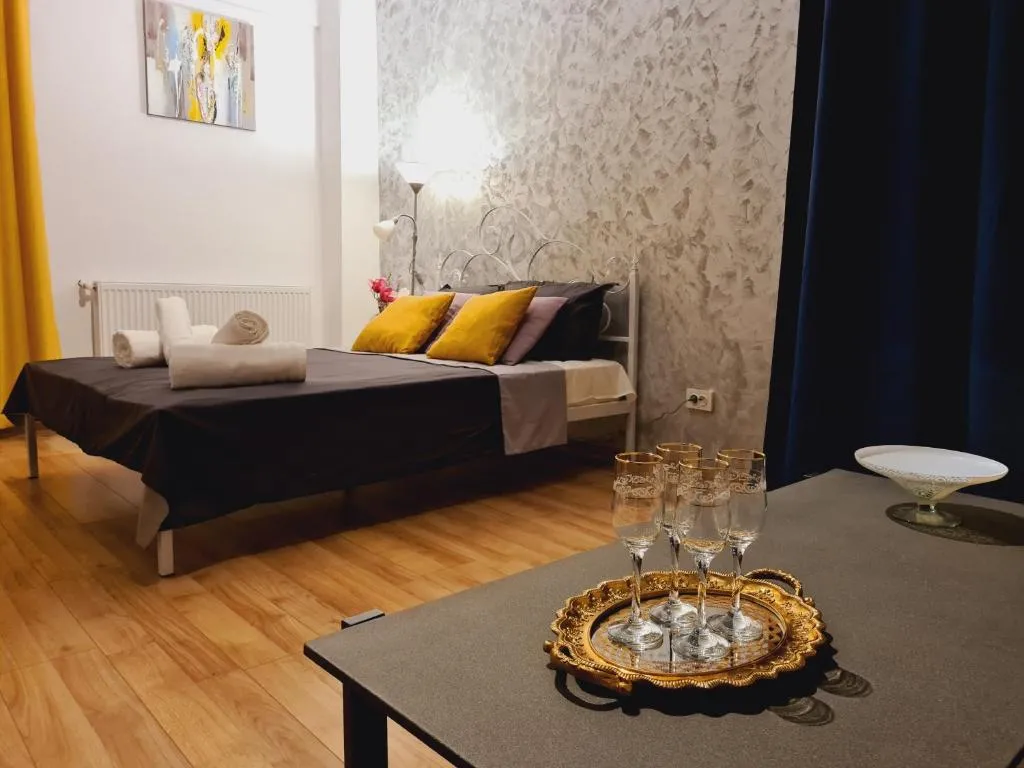 Image of Ultracentral 5* Boutique Hotel style apartment. Brand new. 2 rooms. Spacious. Free parking