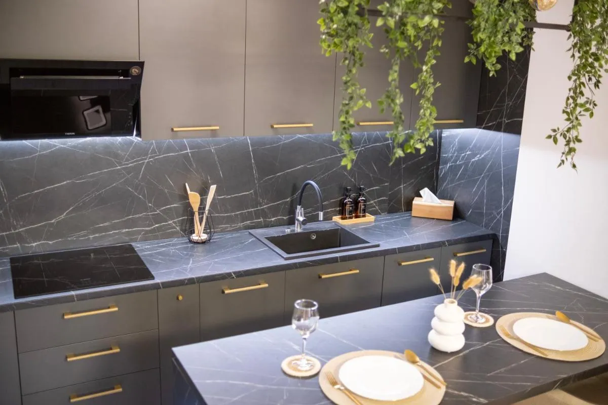 Image 2 of Urban Escape APT – Netflix & Max