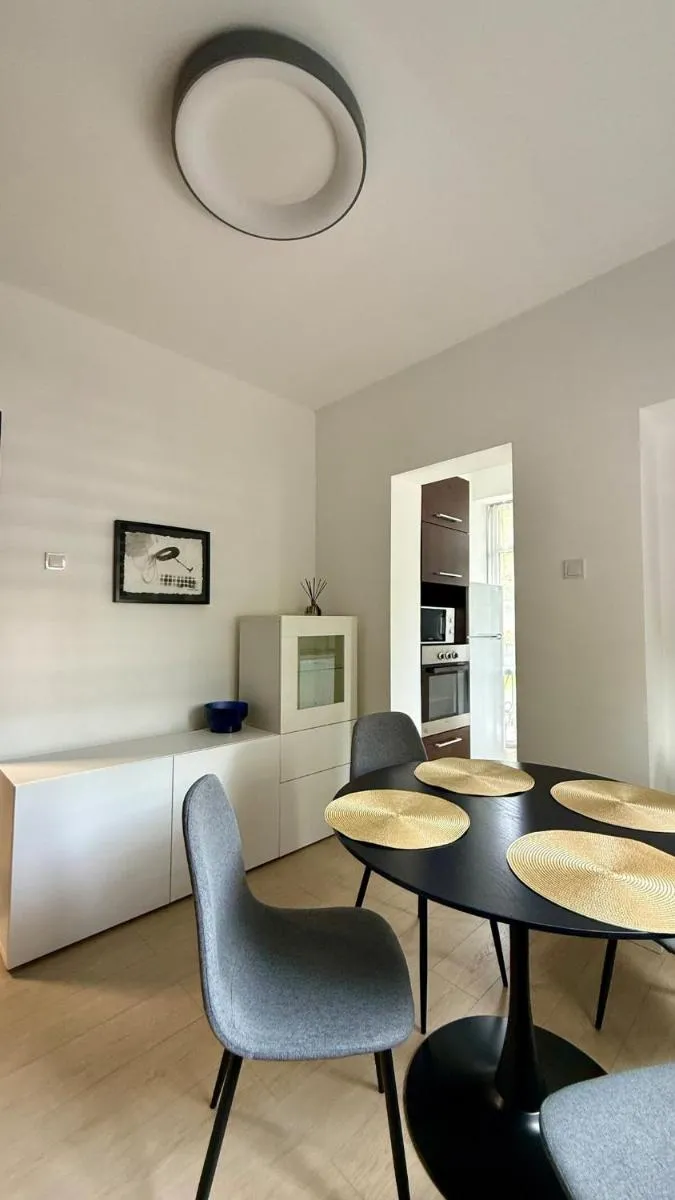 Image 3 of Verde22 – Calm & Central Stay