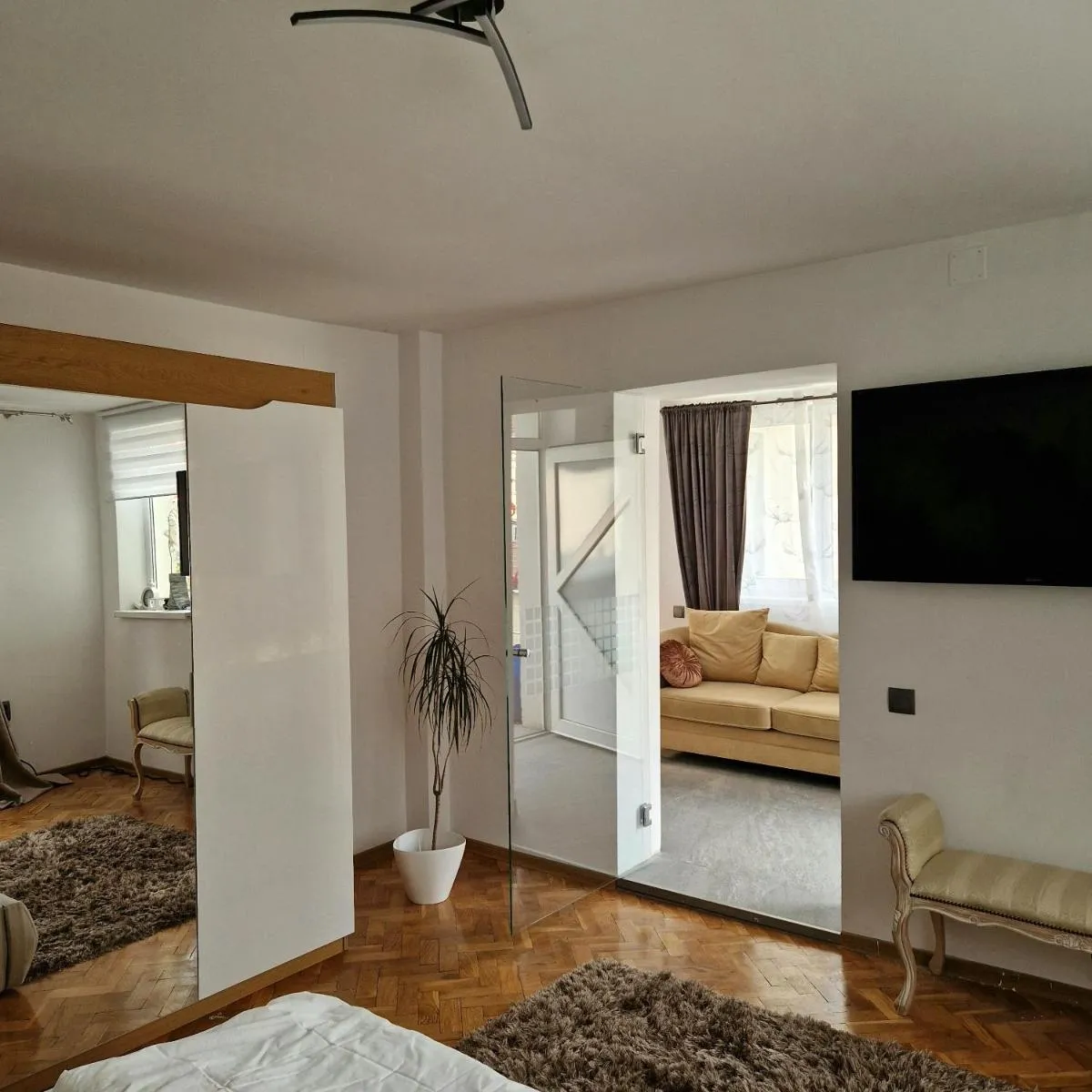 Image 4 of Vila Gruia
