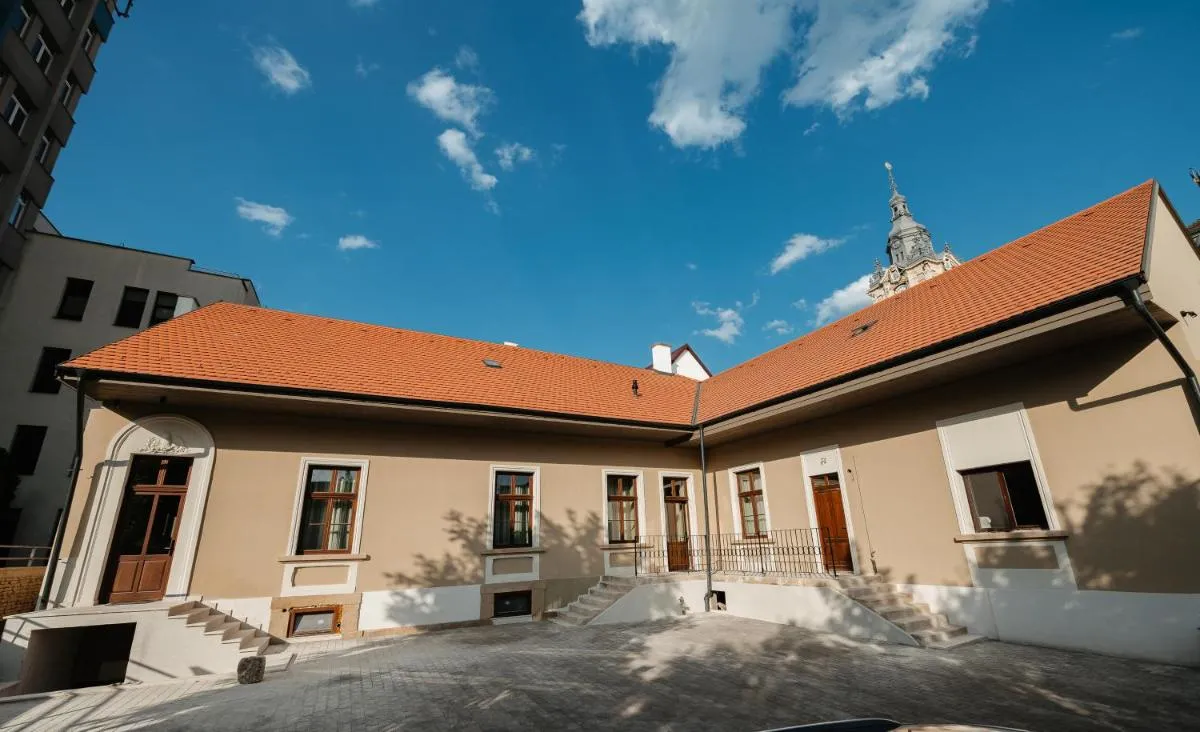 Image 2 of Villa Botar
