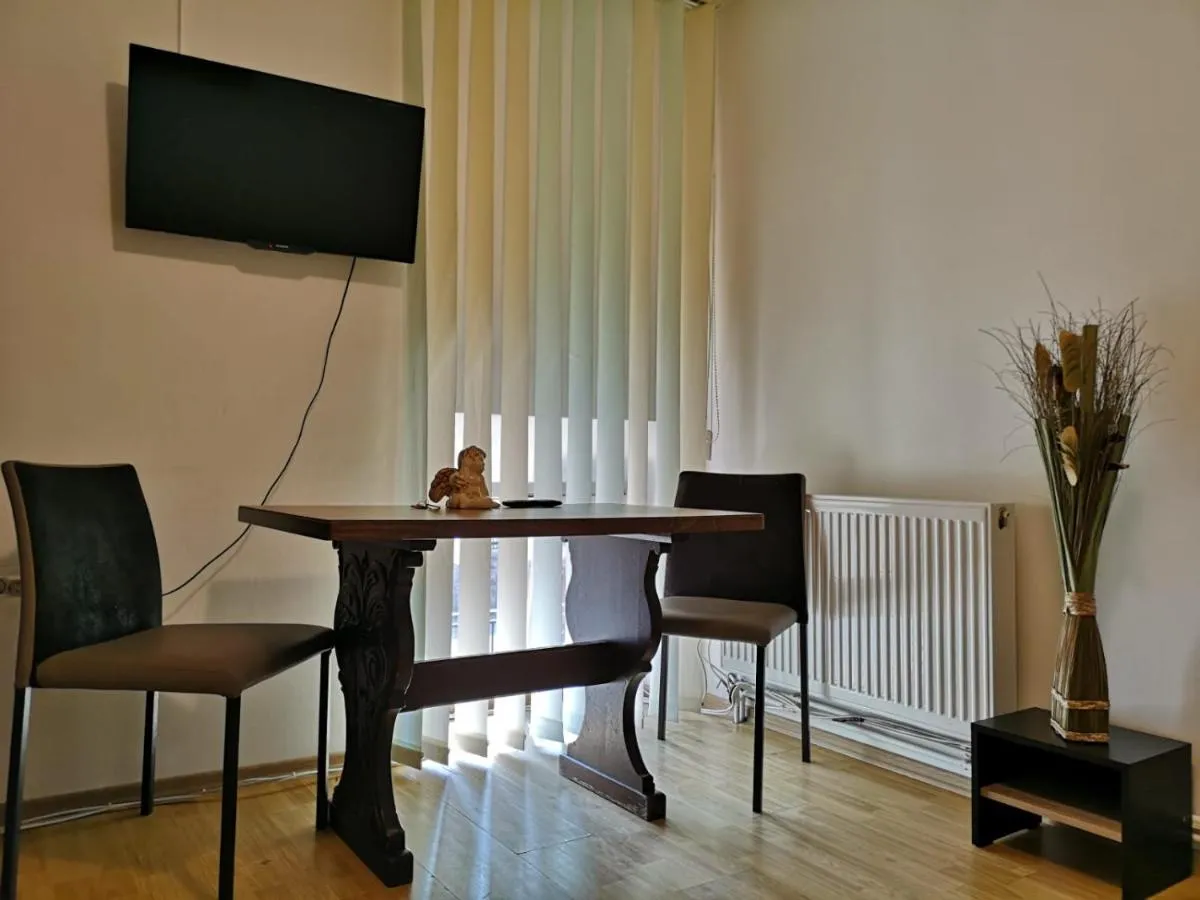 Image 4 of Vivaldi Studios