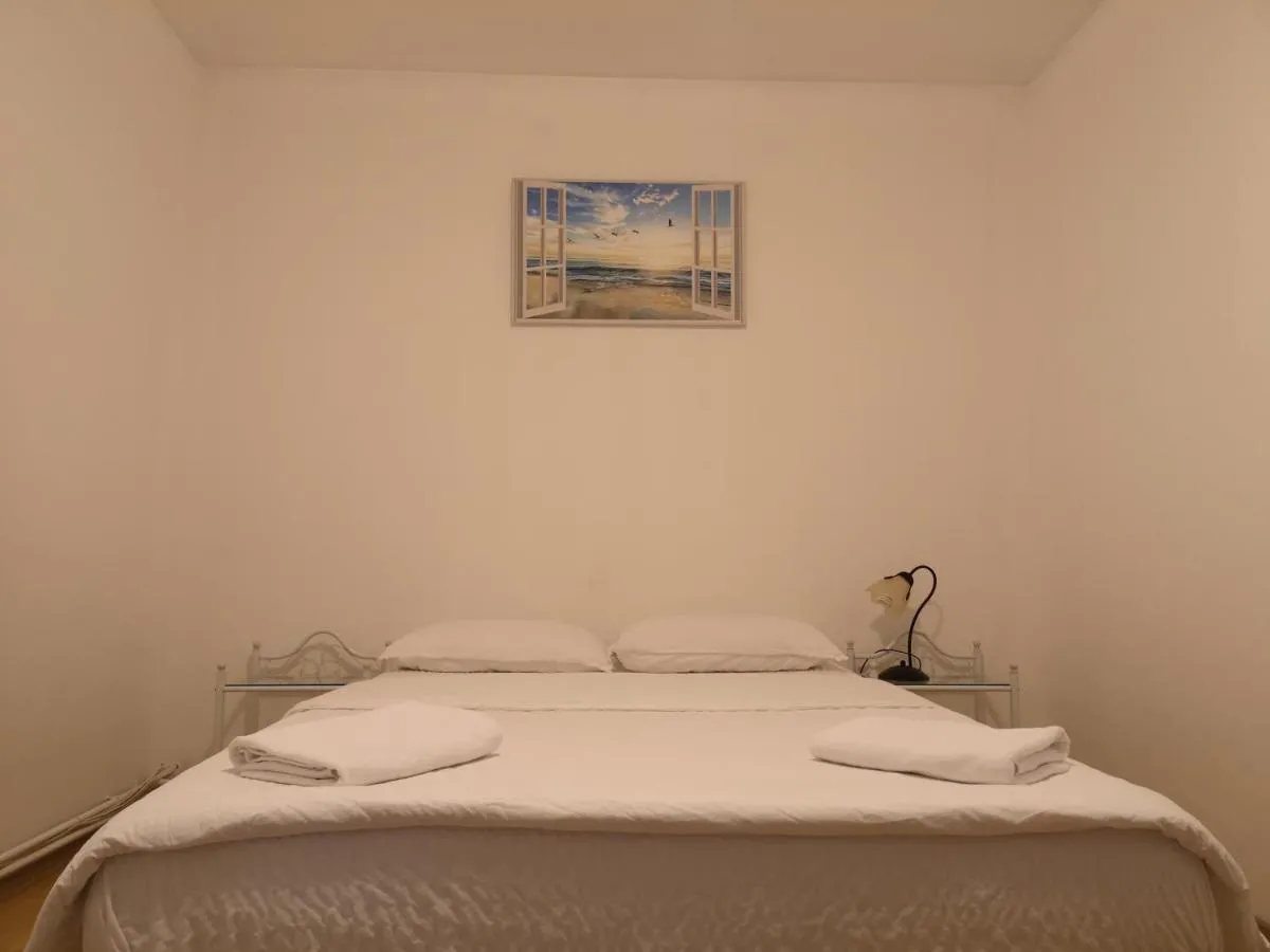 Image 1 of Vivaldi Studios