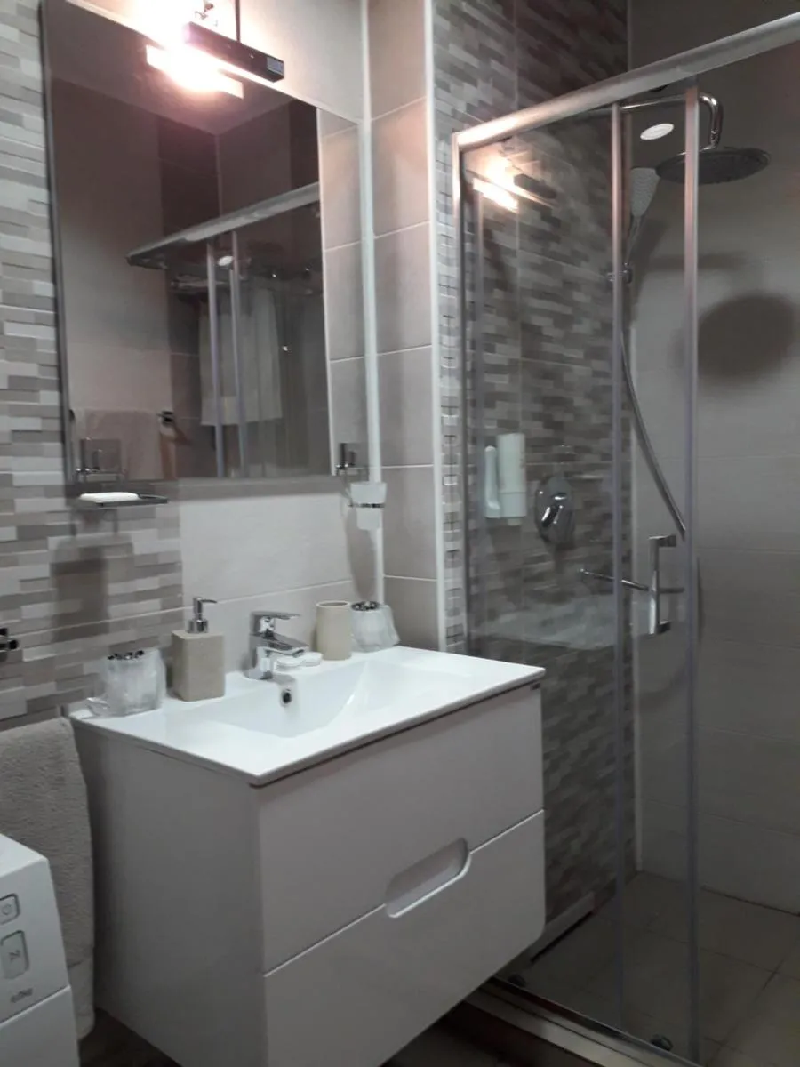 Image 1 of Vivido Apartments