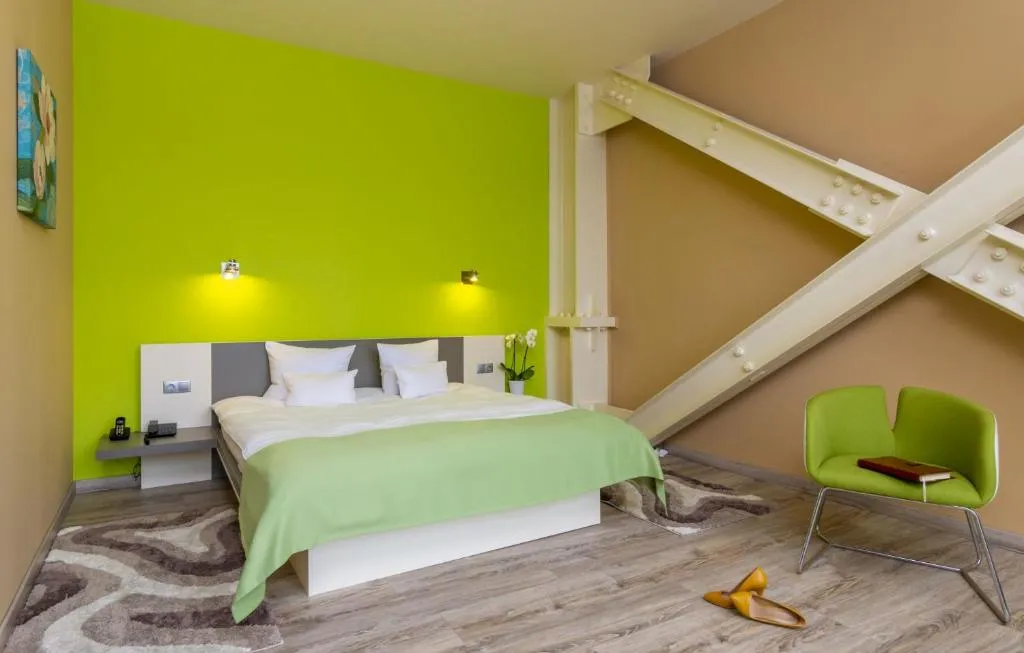 Image of West City Hotel