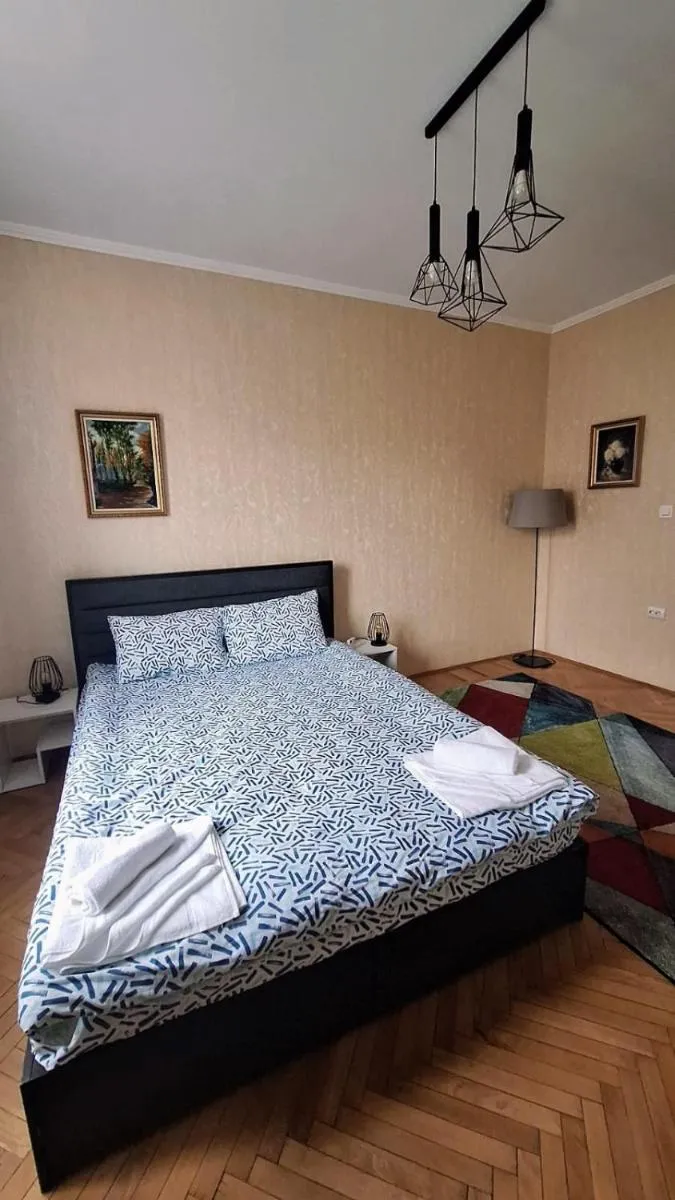 Image 2 of WillowHome – Central Apartment