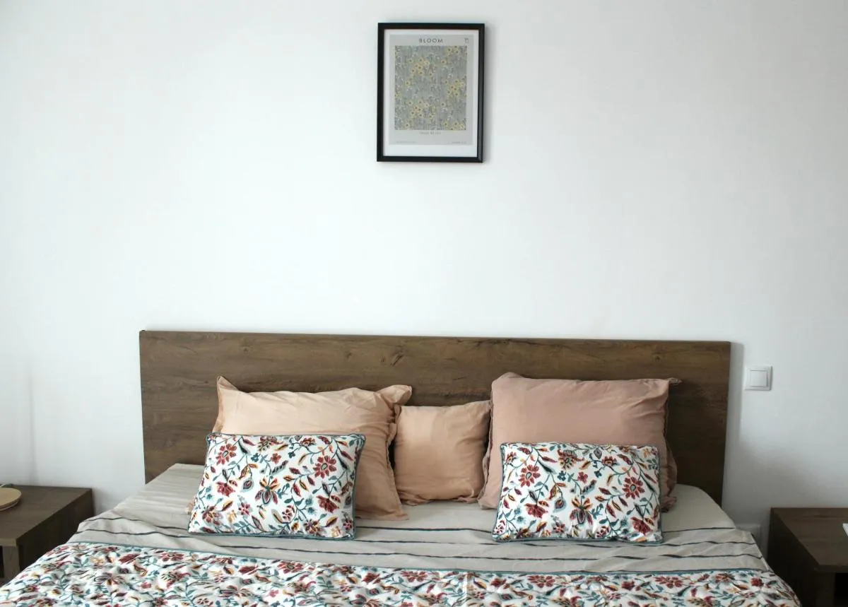 Image 1 of YamaLuxe Apartments – Modern & Cozy